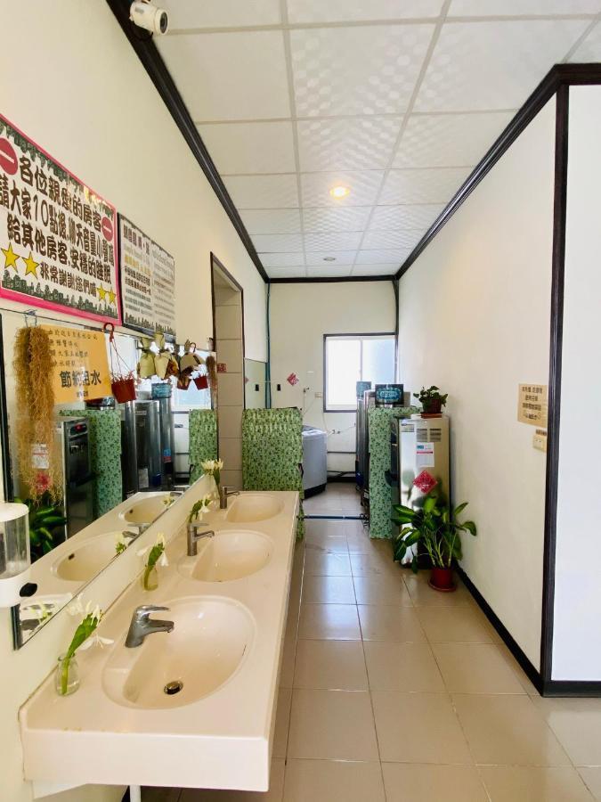 Sunmoonlake Sunflower House Юйчи Экстерьер фото
