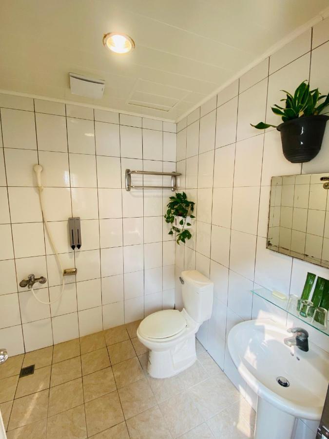 Sunmoonlake Sunflower House Юйчи Экстерьер фото